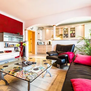 Appartement Messenaehe, Cologne