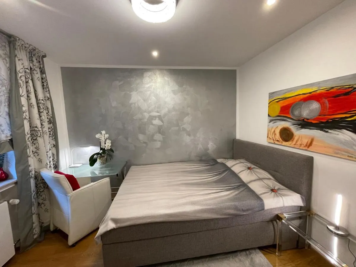 Privatunterkunft Airport Rooms Waldblick Köln Deutschland